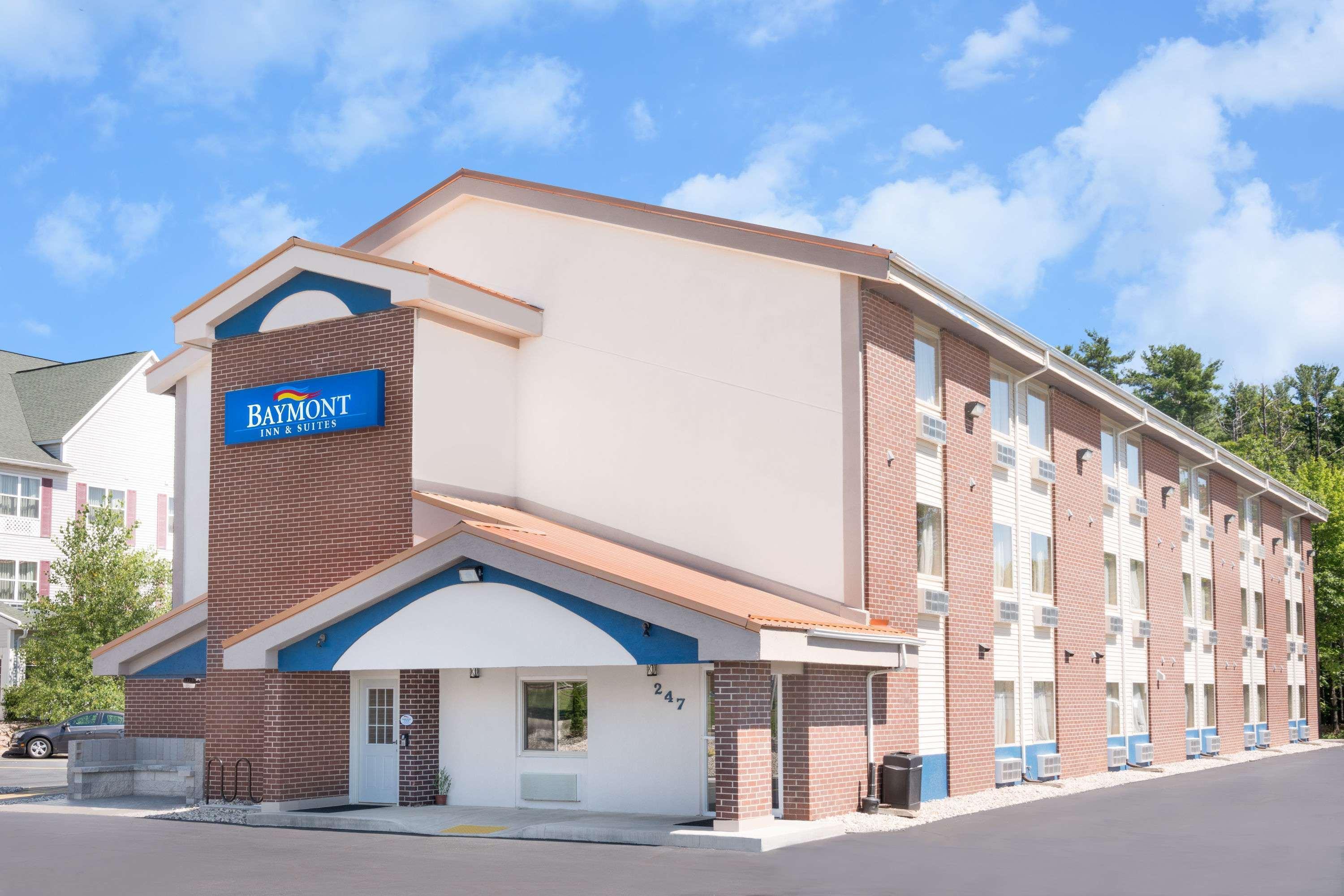 Baymont By Wyndham Stevens Point Exterior foto